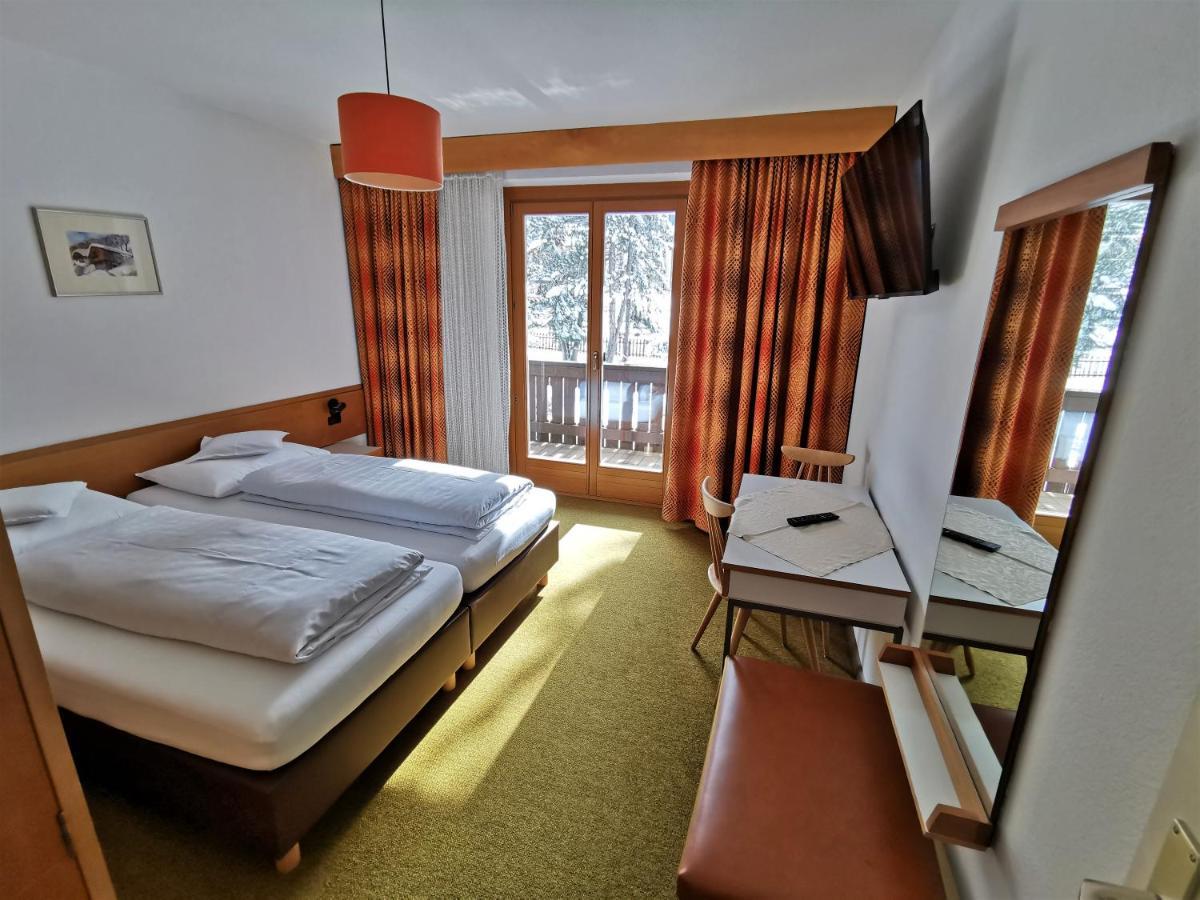 Hotel La Plaza Corvara Exteriör bild