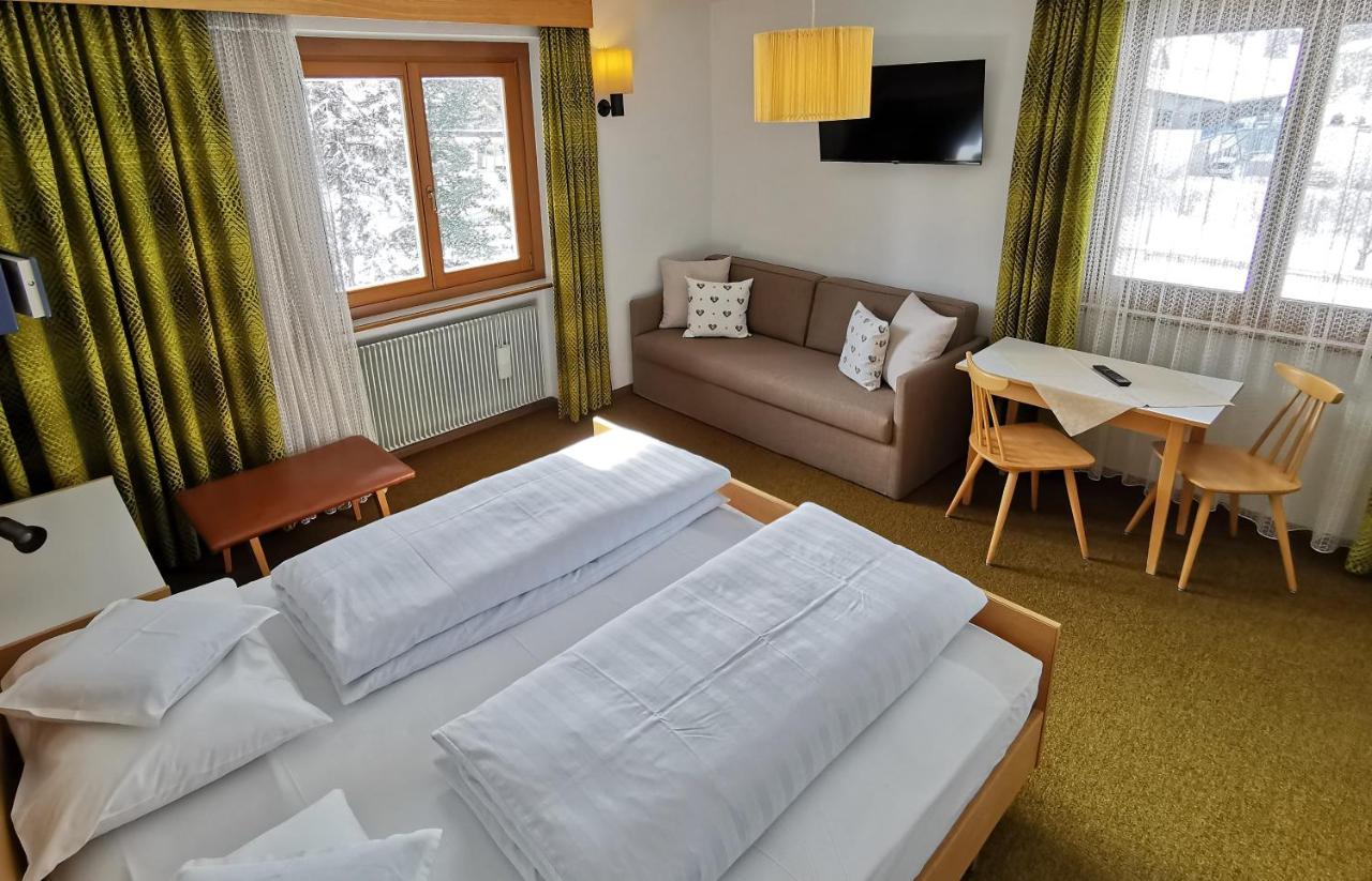 Hotel La Plaza Corvara Exteriör bild