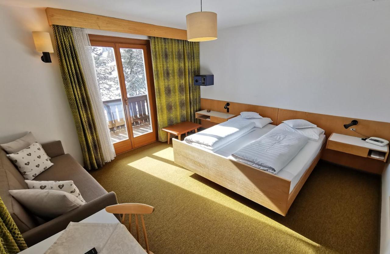 Hotel La Plaza Corvara Exteriör bild