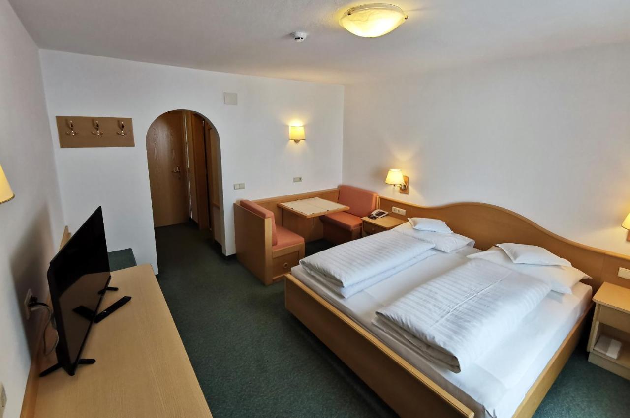 Hotel La Plaza Corvara Exteriör bild