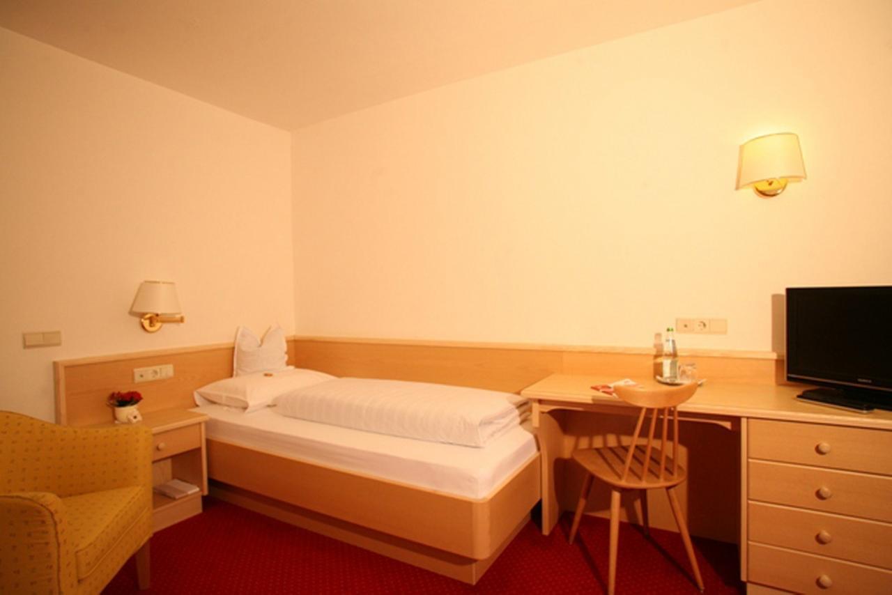 Hotel La Plaza Corvara Exteriör bild